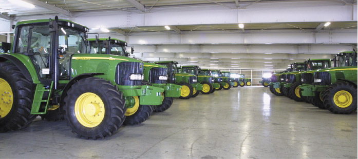 Tractor garage on the 2nd floor of the 7th Warehouse, Tomakomai Branch